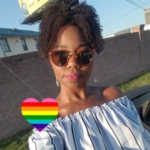 Meet your Posher, Jena